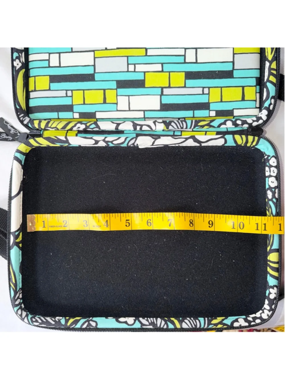 EUC Vera Bradley Hard Zipper Laptop/Tablet Case Retired Island Blooms 12x9x2